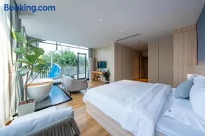 Xitang River View Hotel-free breakfest-pool - Image 2