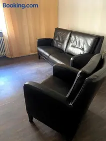 Ferienwohnung mit 3 Schlafzimmern und Balkon - Image 2