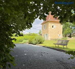 Ontdek een exclusief en romantisch adults-only toevluchtsoord voor twee volwassenen in de Franse Dordogne Geniet van ultieme privacy en ontspan in alle rust bij je eigen verwarmde privézwembad - Image 4
