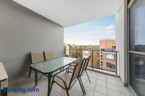 Two Bedroom Private Apartment In Lane Cove with Parking - Image 4