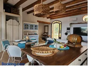 Villa Cerasella - Rustic Sicilian Retreat with Private Pool & Sunset View - Image 2
