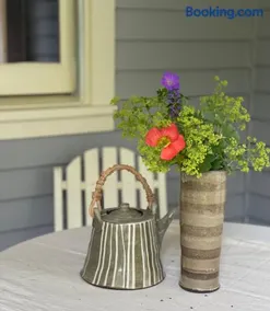 Cozy elegant suite foliage views near Shelburne - Image 1
