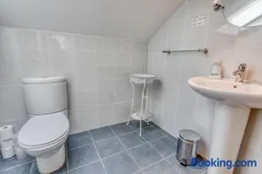 Crow's Nest - Secluded apartment with Sea Views, Crabpot Cottages, Hunstanton - Image 4