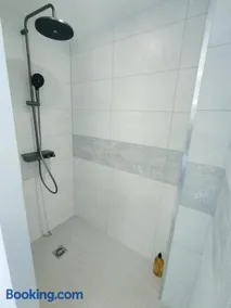 Gte du moulin brochat avec espace jacuzzi commun - Image 2