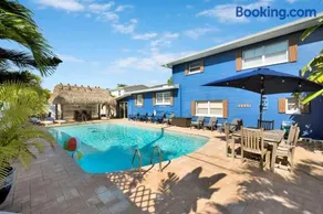 TIKI BLUE-Fun for Big Groups-Near Beach, Hot Tub, Heated Pool - Image 4
