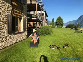 Spacious apartment with sauna and lakeview, in walking distance of ski lift - Image 2