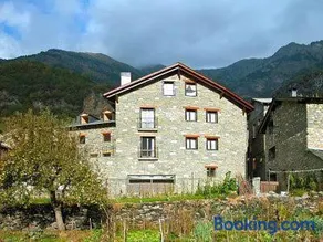Apartamentos Estop - Image 1