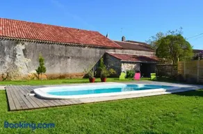 Villa accueillante à Saint Vincent Rive d'Olt avec piscine privée - Image 1