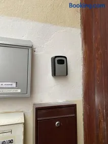 Utulny a prostorny podkrovni byt s krbovymi kamny - Image 2