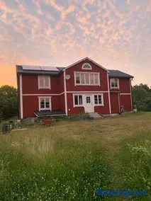 Charming house on large property on Vato - Image 1