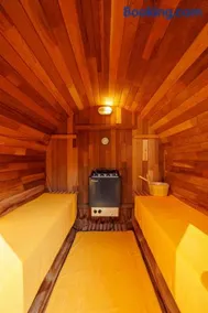 Nose River Sauna 3 - Image 1