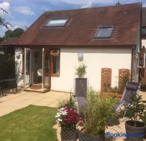 Temeside Garden House - Image 2