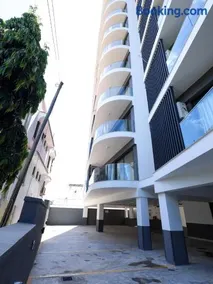 Luxury Studio with amazing Rooftop pool near the beach - Image 3