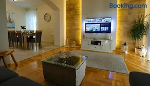 Apartment Blue Eyes - Image 2