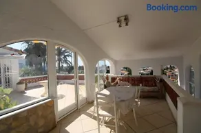 Elisabet - Image 4