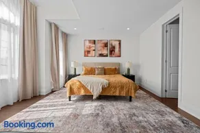 GlobalStay Spacious 4-Bedroom Luxury Home in Brampton 4,600 sq ft - Image 1