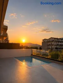 Aurelia Luxury House - Image 1