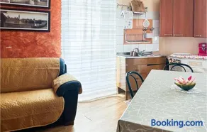 2 Bedroom Cozy Apartment In Monteodorisio - Image 2