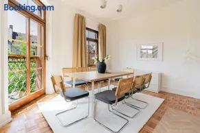 4BR Apartment - WIFI - NETFLIX - BUSINESS - ZENTRAL - KÜCHE - Image 2