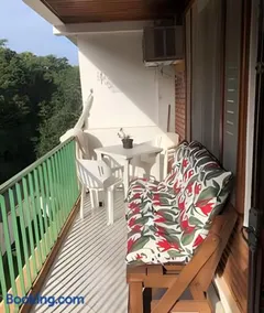 Espaçoso Flat com Varanda no Cavalinho Branco - Image 1