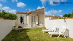 Maison récente, à proximité du port de La Flotte - Image 2