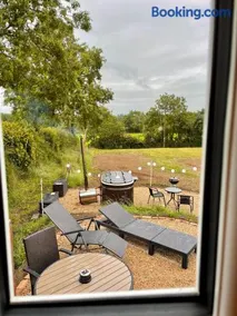 Sheelin Shepherds Hut 2 with Hot Tub - Image 5