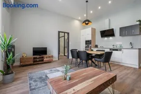 BUENOS Boutique - Superb location, AC, 2 bathrooms - Image 2