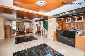 Hotel Maxim - Image 2