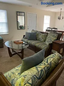 Sandfly Charm sleeps 8 - Image 3