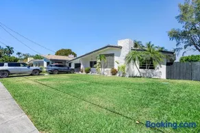The Miami Enchanted Lake House - Image 2