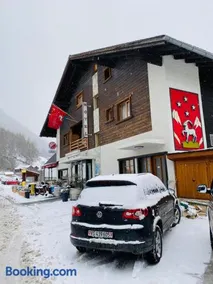Le Refuge Hotel Restaurant - Image 1