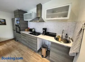 Maisonnette indépendante 48m2 , parking privé, calme & confort - Image 1