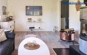 Gorgeous Home In Listerby - Image 3