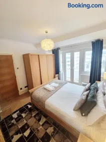 Luxury Beachfront Apartment Brighton Centre - Image 4