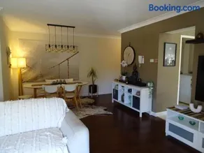 Sunny 2 Bed Restaurants Beach At Door Pets O.K - Image 1