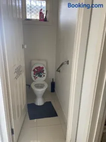 Private Room Near Melbourne Airport - Image 2