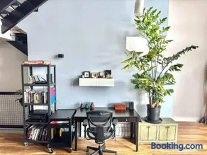 Modern 2BR + Loft Family Home, steps to Echo Park - Image 3