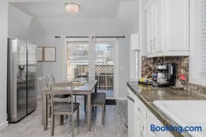Bungalow on Baldwin - 3 bed 2 bath - Image 2