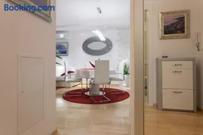 Luxury Apartment - Image 2