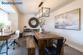 Gilbert East Laurel - Image 3