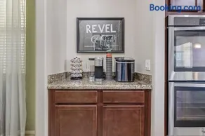 The Revel House - Image 3