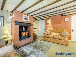 Widows Cottage - Image 3