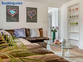 5 Bed in Norwich oc-56103 - Image 2