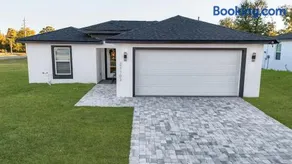 Charming Home in Port Charlotte - Sunshine Getaway 3BR - 2BA - Image 2