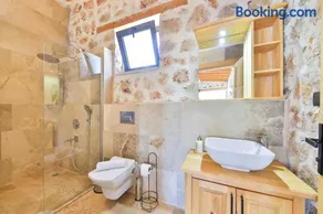 Romantic 1BR Pool Villa in Nature - Image 5