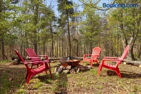 Cozy cabin w grill deck & game room - Image 3