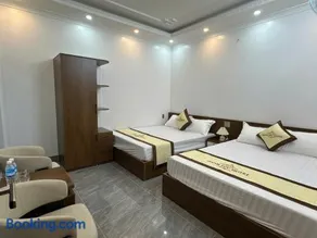 Oanh Thư Hotel - Image 2