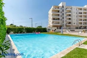 Voll ausgestattetes Apartment mit Garten und Pool | Stadtblick | Haustiere erlaubt - Image 1