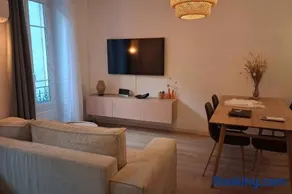 Charming bright apartment in Nice - Image 1