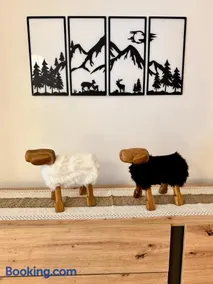 Antler Apartment - Image 2
